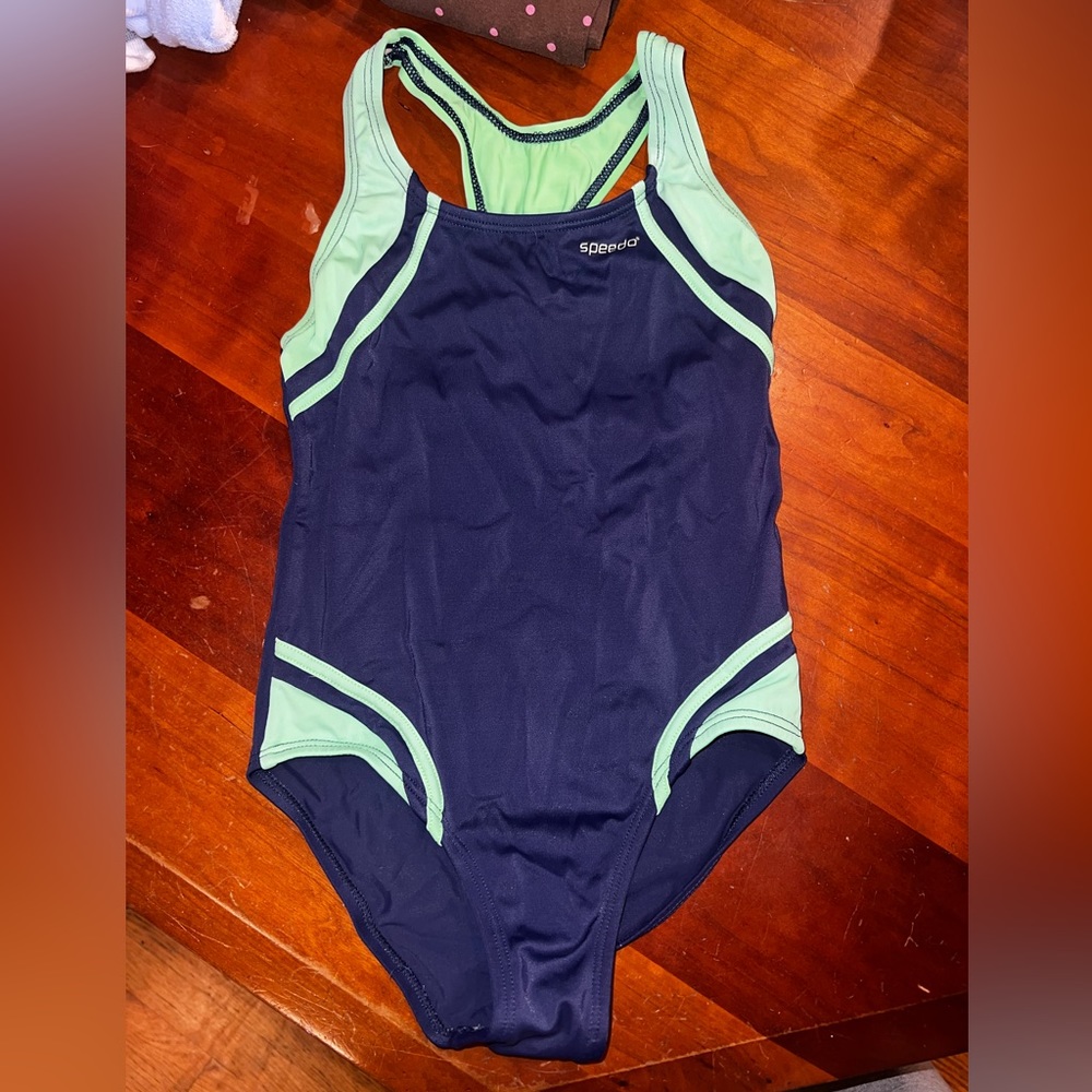 Speedo one piece bathing suit